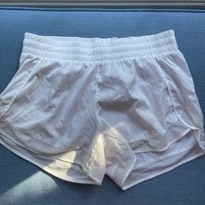 Athleta Mesh Racer Run Short 3”. White. Size Medium